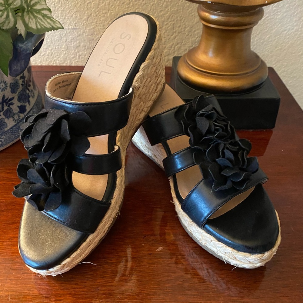 Soul Naturalizer Sandals Size 81/2